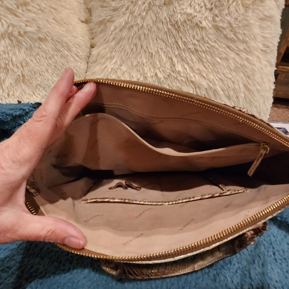 COPY - Brahaum Snake Skin tote w strap ....wallet sold separate. Used 1 day - Picture 6 of 8